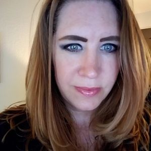 Meet your Posher, Deanna